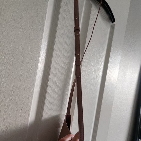 Samara Vegan Leather Medium Shoulder Bag - Picture 8 of 12